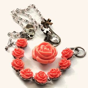 Lot Betsey Johnson Rose Necklace + Free Bracelet